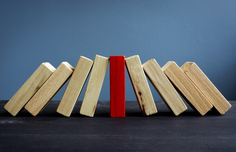 Servant leadership in the changing workforce: Qualities of effective hybrid leaders